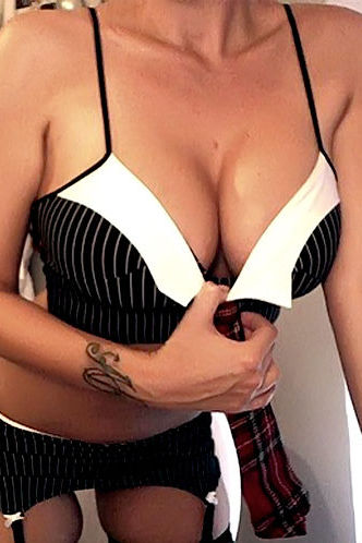 Busty Blonde Bombshell Gisele